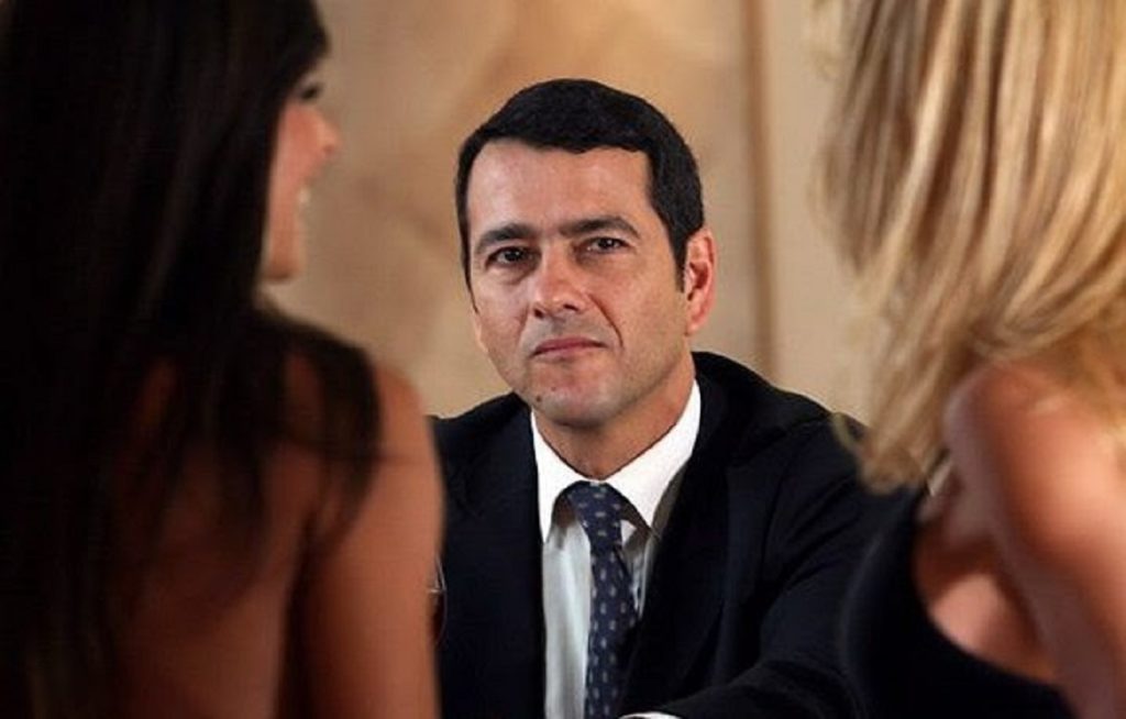 Marcos Palmeira como Mandrake