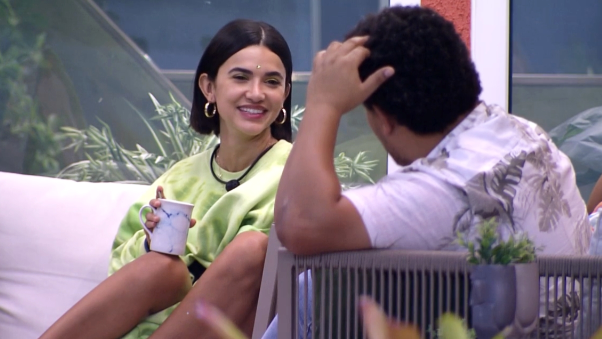 Manu e Babu na área externa do BBB 20