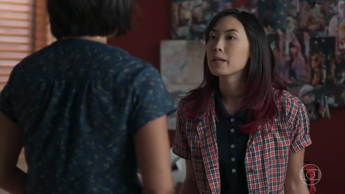 Mitsuko (Lina Agifu) e Tina (Ana Hikari) em Malhação