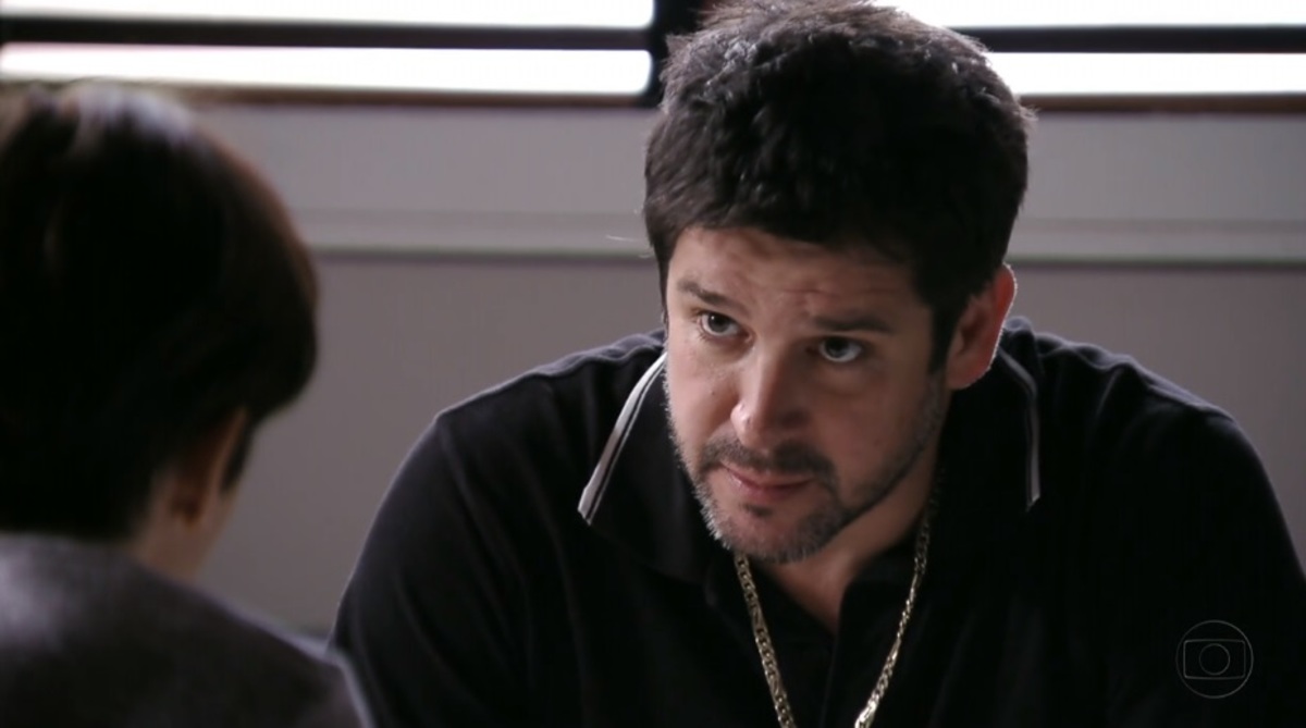 Nina (Débora Falabella) e Tufão (Murilo Benício) de Avenida Brasil