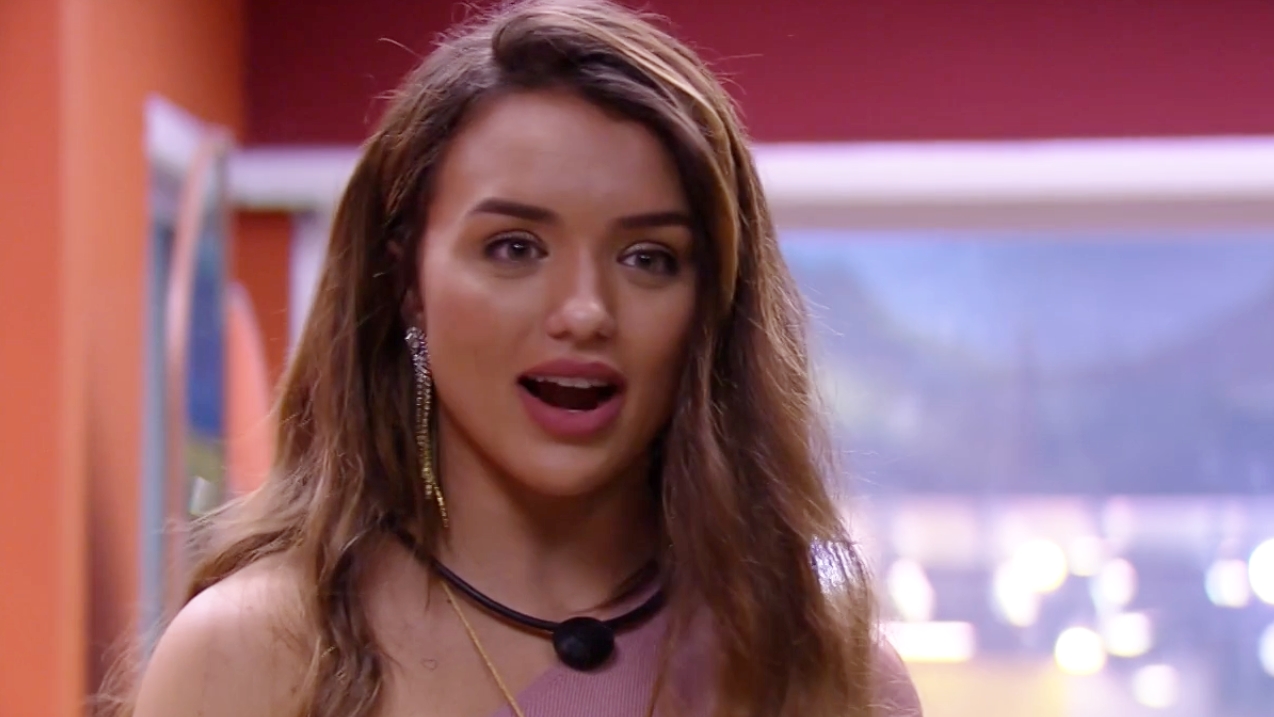 Rafa Kalimann no quarto do líder do BBB20