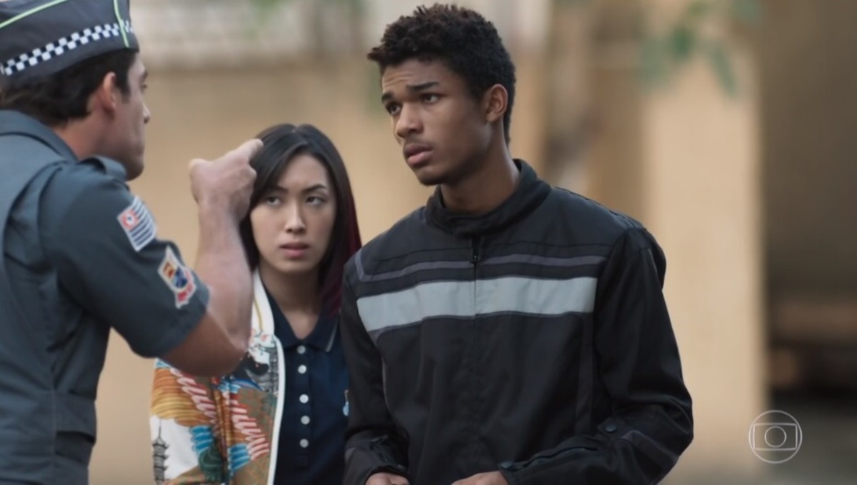 Tina (Ana Hikari) e Anderson (Juan Paiva) de Malhação - Viva a Diferença