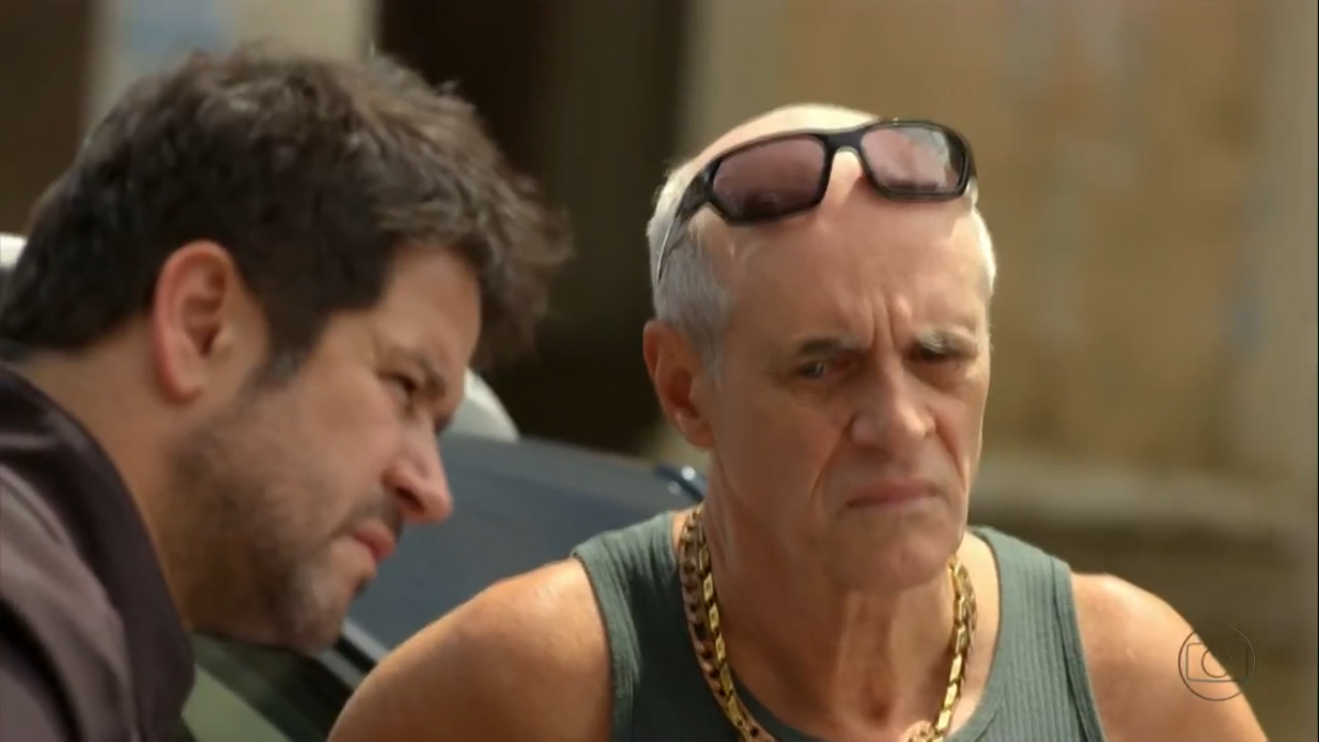 Tufão (Murilo Benício) e Leleco (Marcos Caruso) em Avenida Brasil