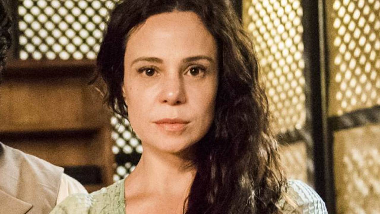 Vanessa Gerbelli como Maria Amália em Novo Mundo