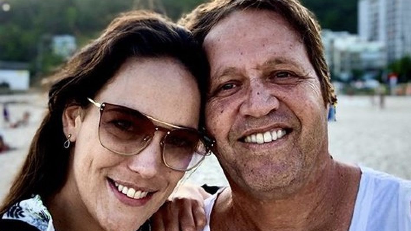 A atriz Adriana Birolli e o diretor Ivan Zettel (Reprodução / Instagram)