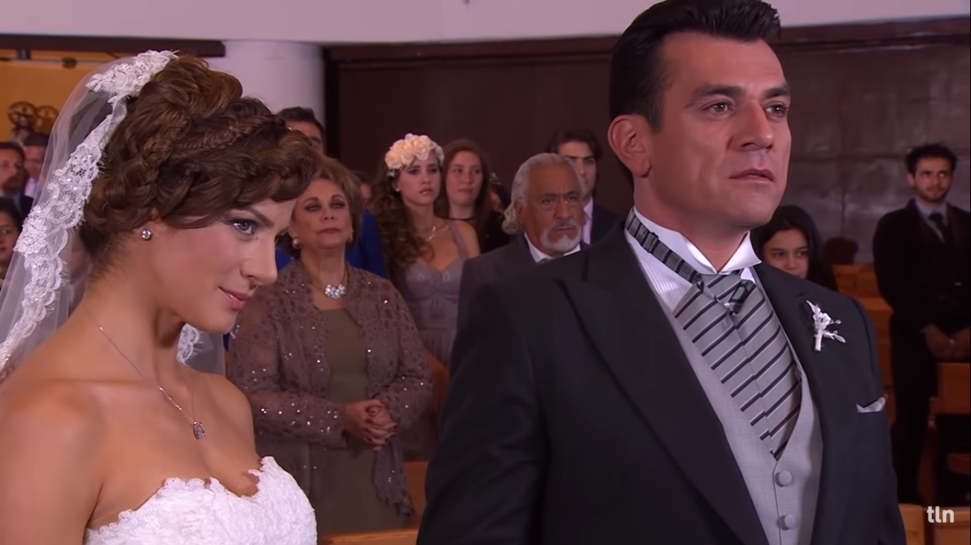 Silvia Navarro e Jorge Salinas como Ana e Fernando em Meu Coração é Teu (Reprodução / YouTube)