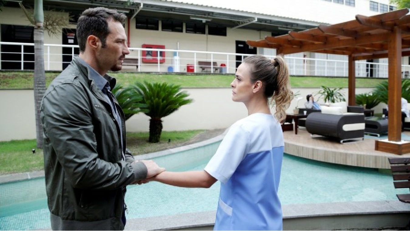 Fernando Pavão e Juliana Silveira como César e Raquel em Apocalipse (Divulgação / Record TV)