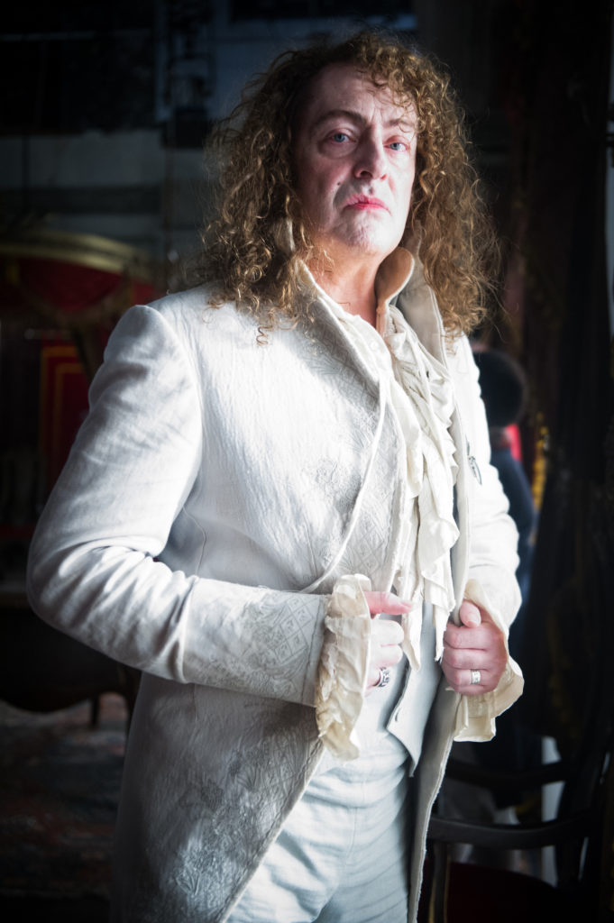 Sebastião ( Roberto Cordovani ).