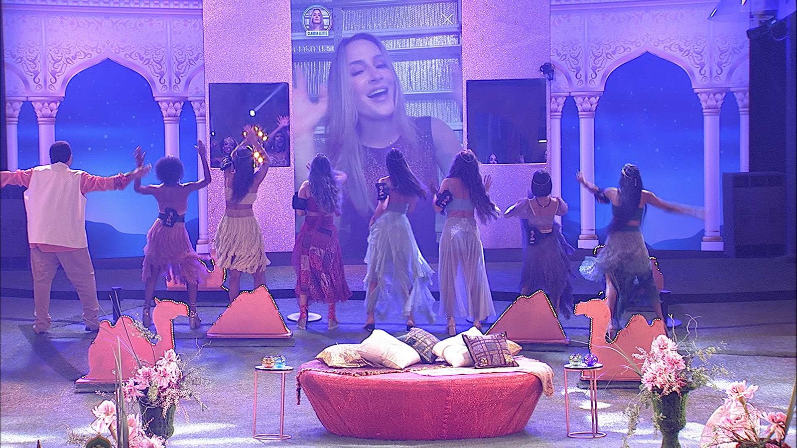 Claudia Leitte faz show em festa do BBB20 (Reprodução/TVGlobo)