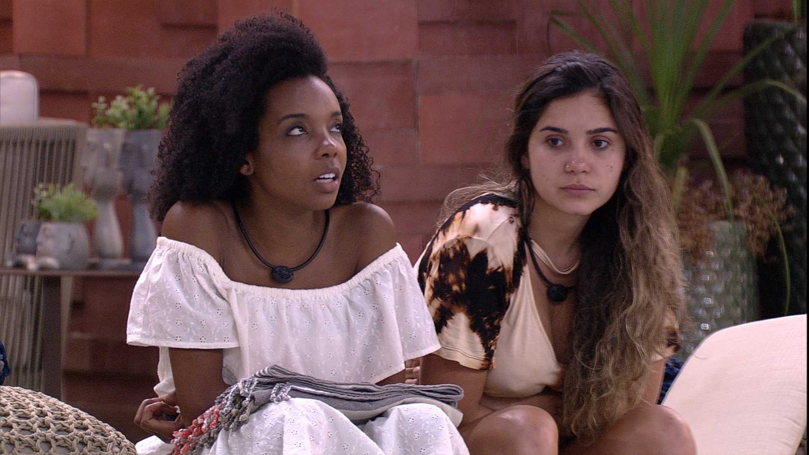 Gizelly e Thelma conversam sobre paredão do BBB20 (Reprodução/TVGlobo)