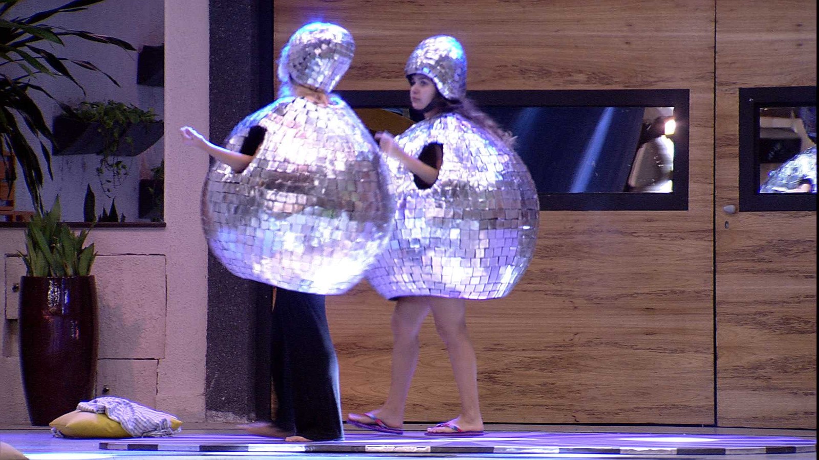 Gizelly e Marcela falam sobre postura agressiva de Prior no BBB20 (Reprodução/TVGlobo)