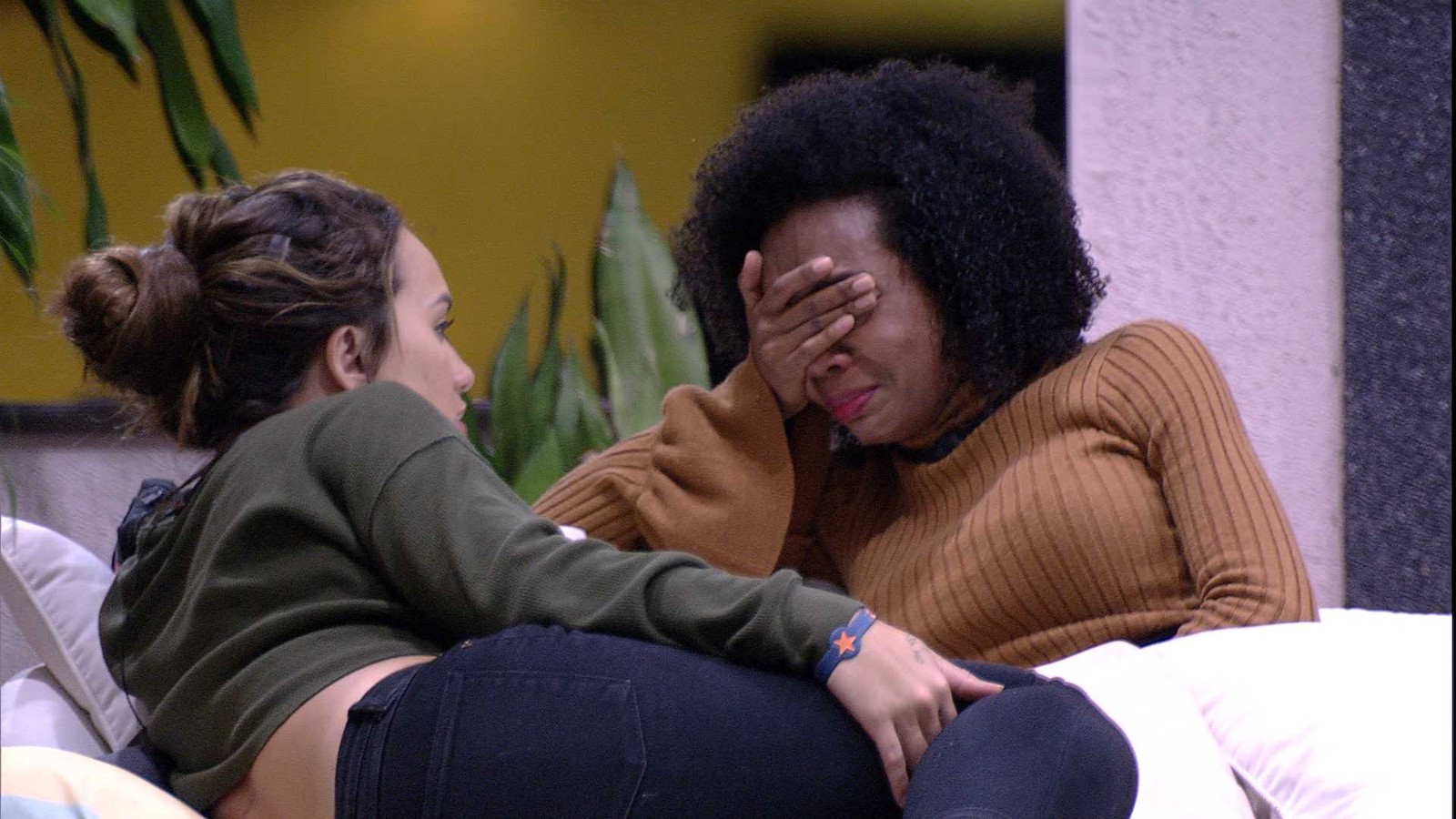 Thelma desabafa com Rafa após jogo da discórdia do BBB20 (Reprodução/TVGlobo)