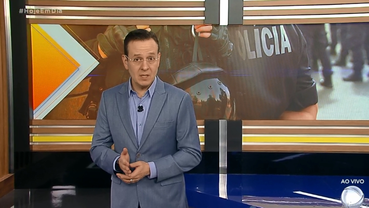 Celso Zucatelli em apresentação do Hoje em Dia (Reprodução: Record TV)