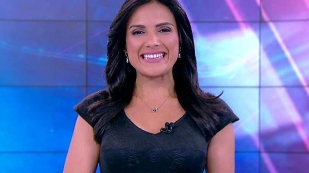 Márcia Dantas no Primeiro Impacto: Silvio Santos efetiva repórter, que vira apresentadora do programa (Reprodução/SBT)