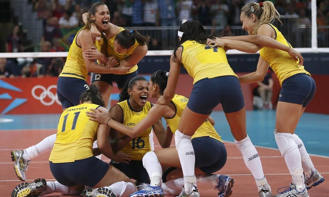Jogadoras da seleção feminina de vôlei