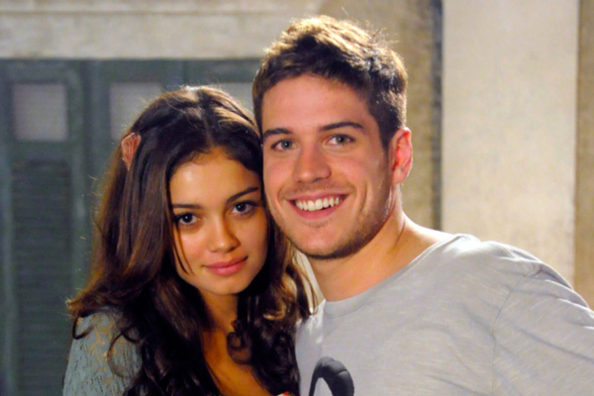 Amália (Sophie Charlotte) e Rafael (Marco Pigossi) de Fina Estampa