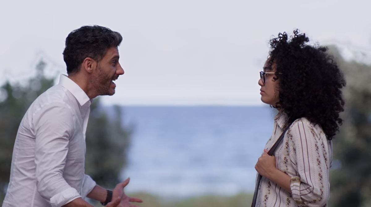 Betty e Armando se reencontram em Miami (Reprodução: Netflix)