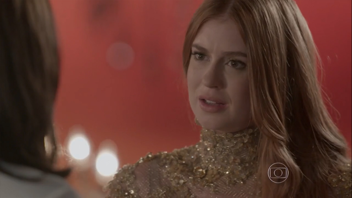 Carolina (Juliana Paes) e Eliza (Marina Ruy Barbosa) em Totalmente Demais