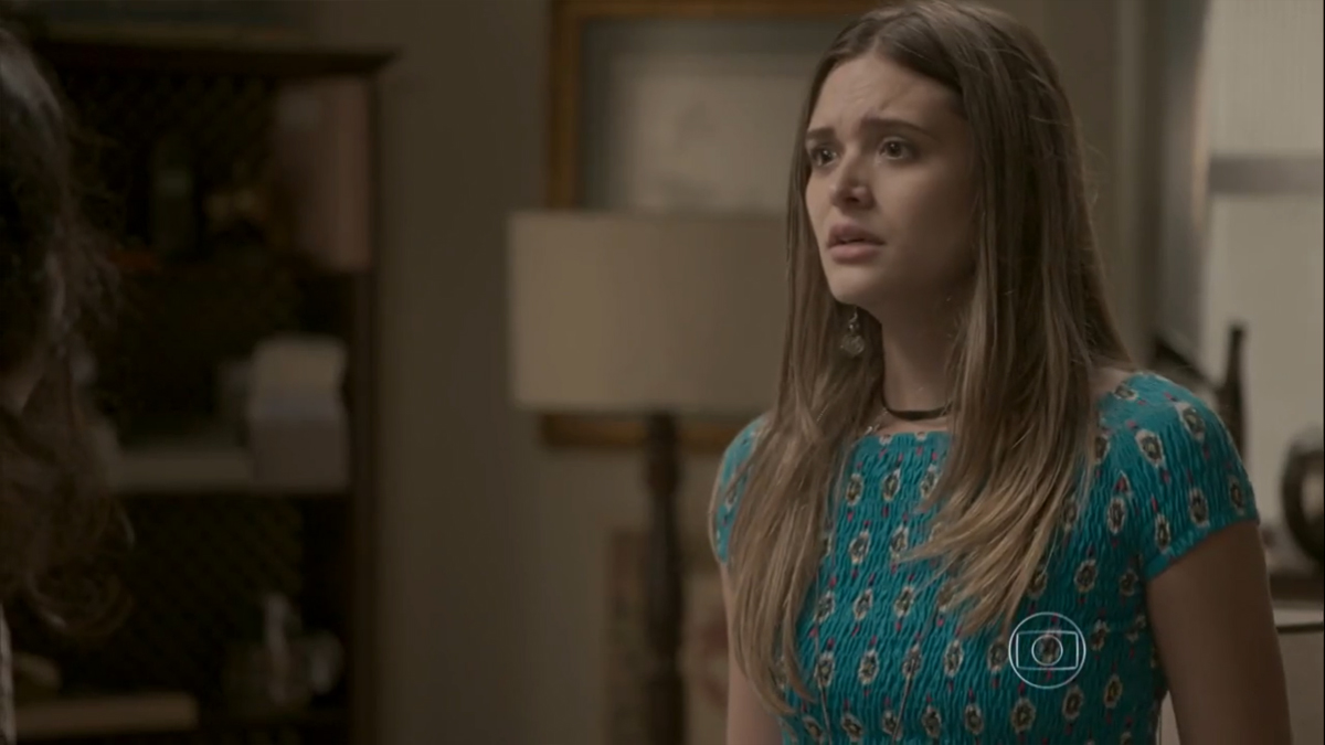 Cassandra (Juliana Paiva) em Totalmente Demais