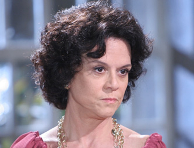 Clarisse Abujamra como Catarina Rosa em Uma Roa com Amor