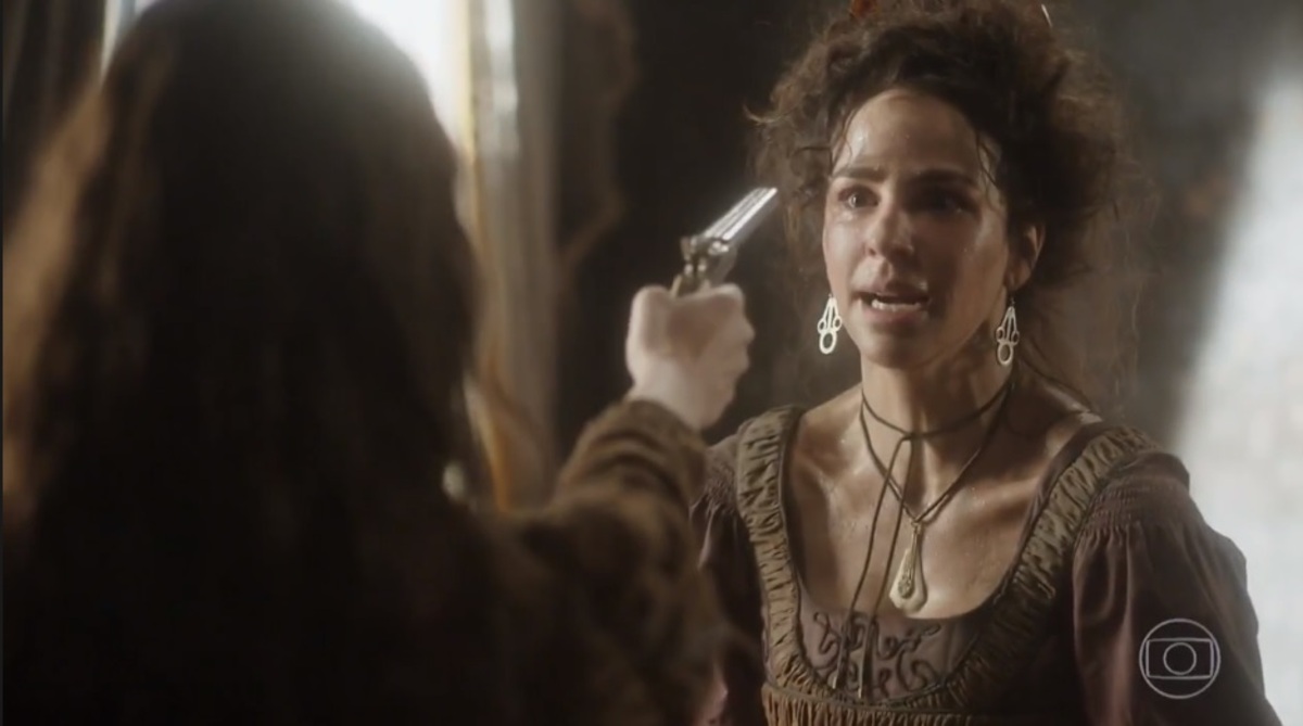 Domitila (Agatha Moreira) e Benedita (Larissa Bracher) de Novo Mundo