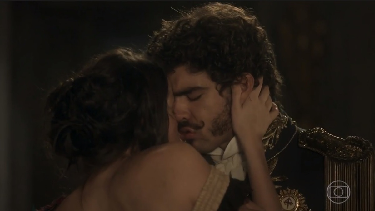 Domitila (Agatha Moreira) e Dom Pedro (Caio Castro) de Novo Mundo