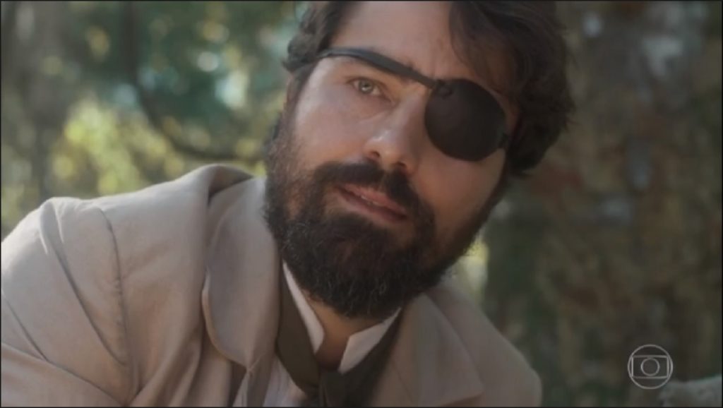 Ferdinando (Ricardo Pereira) ouve chamado de Letícia (Maria João Bastos) em Novo Mundo