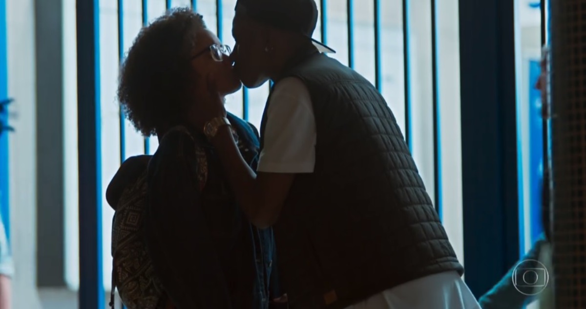 Fio (Lucas Penteado) e Ellen (Heslaine Vieira) de Malhação - Viva a Diferença