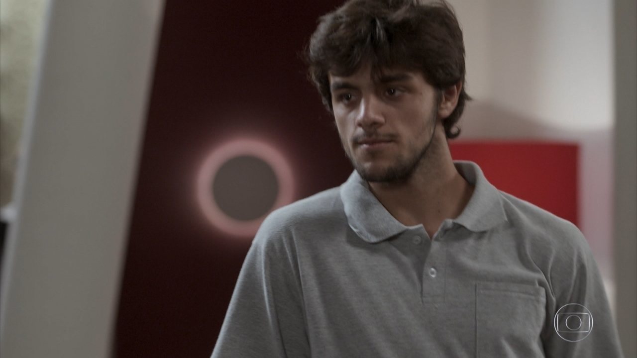 Jonatas (Felipe Simas) em Totalmente Demais