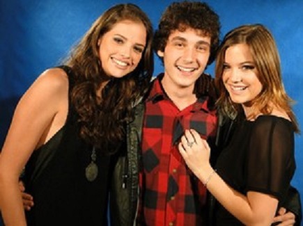 Ju (Agatha Moreira), Dinho (Guilherme Prattes) e Lia (Alice Wegman) em Malhação 2012