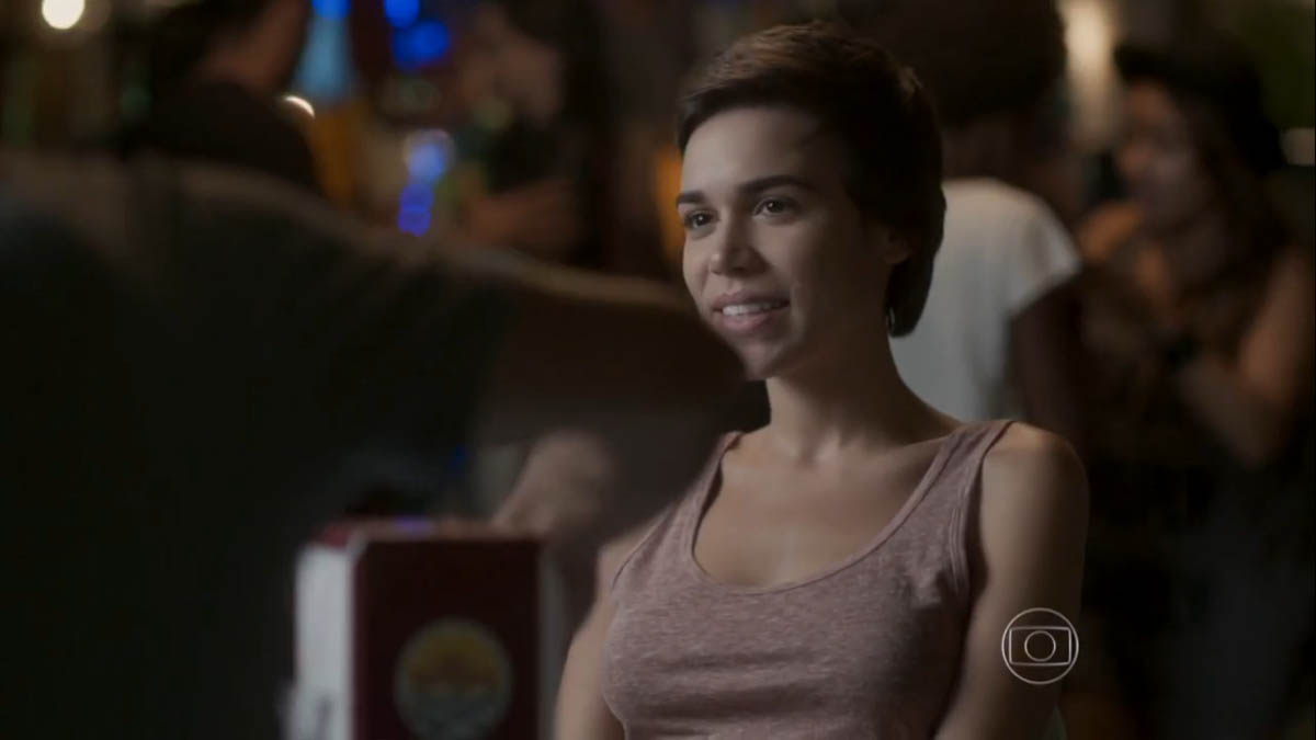Leila (Carla Salle) em Totalmente Demais