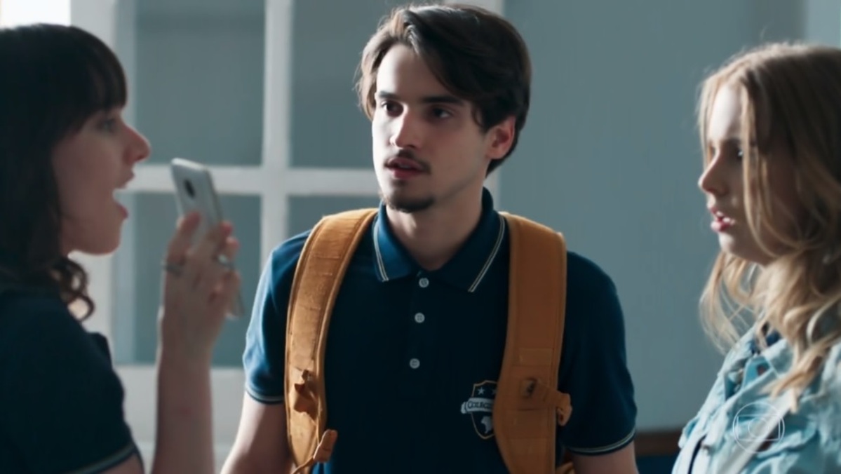 Lica (Manoela Aliperti), Clara (Isabella Scherer) e Felipe (Gabriel Calamari) de Malhação – Viva a Diferença