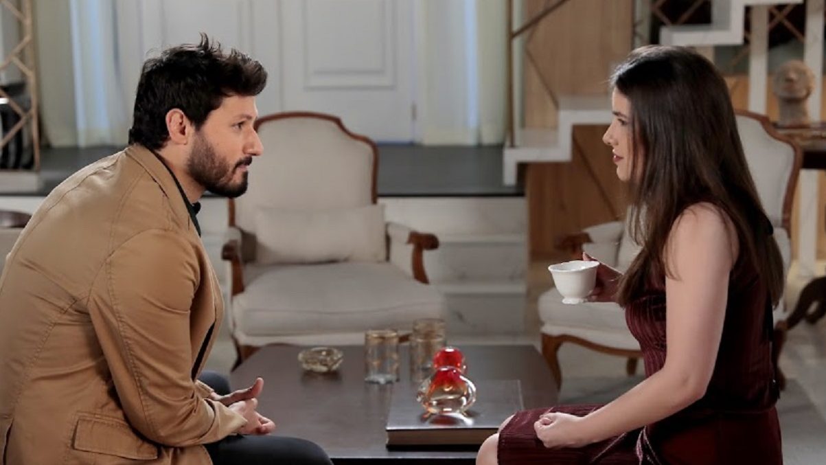 Marcelo (Murilo Cezar) e Luísa (Thais Melchior) em As Aventuras de Poliana