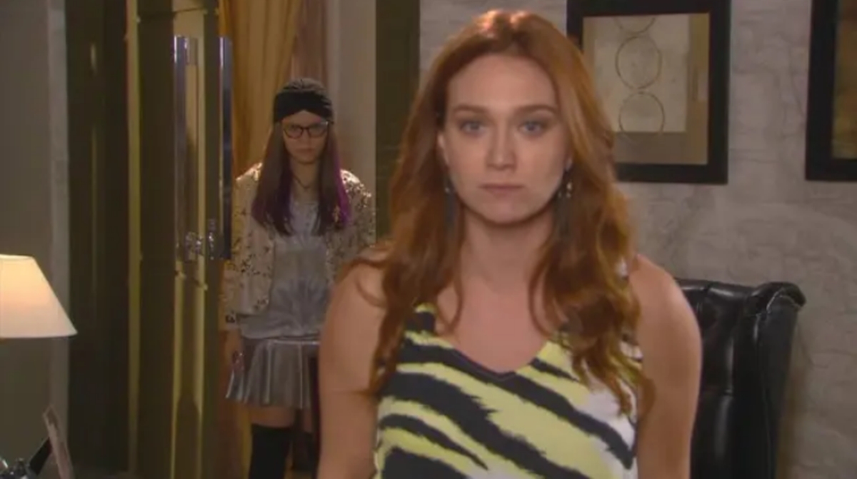 Isabela e Regina em Cúmplices de Um Resgate (Reprodução: SBT)