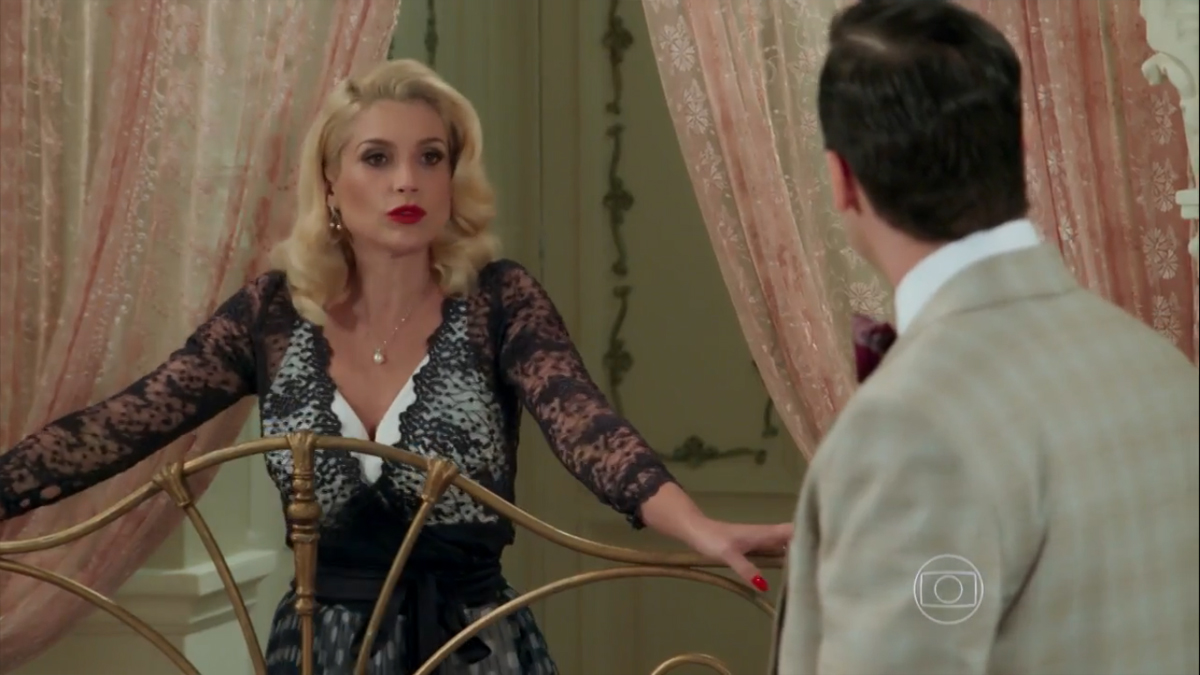 Sandra (Flávia Alessandra) e Celso (Rainer Cadete) em Êta Mundo Bom!