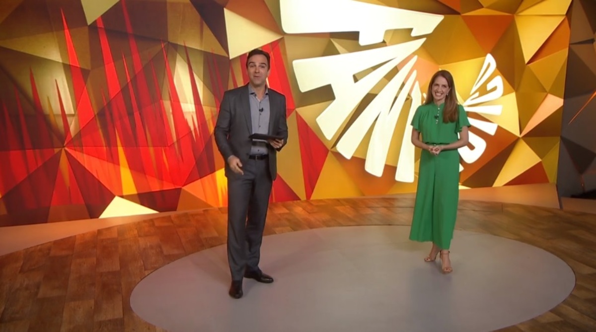 Tadeu Schmidt e Poliana Abritta no Fantástico