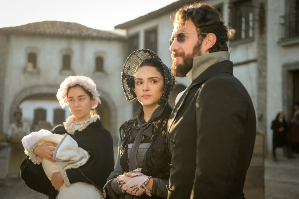 Thomas ( Gabriel Braga Nunes ), Anna ( Isabelle Drummond ) e Miss Liu ( Luana Tanaka ).