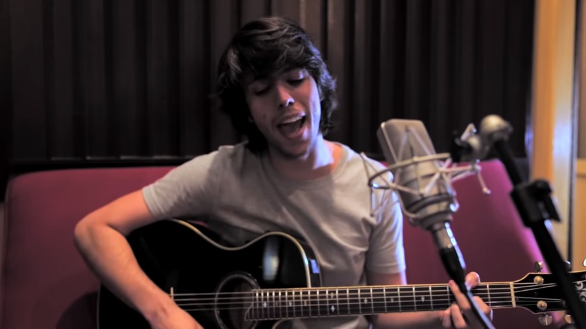 Caio Coppolla em sua banda