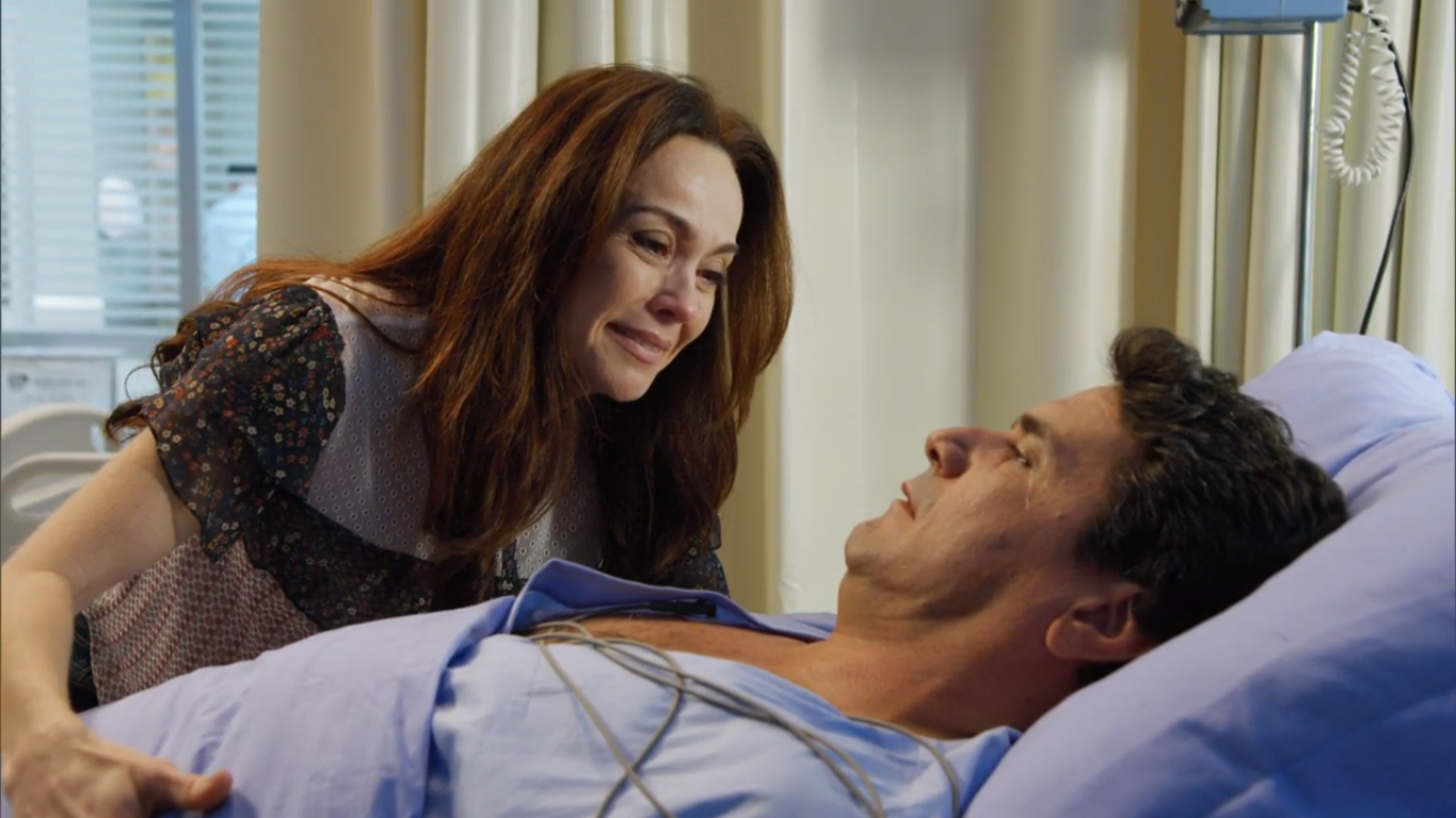 Flávia Monteiro e Jandir Ferrari como Sabrina e Felipe em Apocalipse (Reprodução / PlayPlus)
