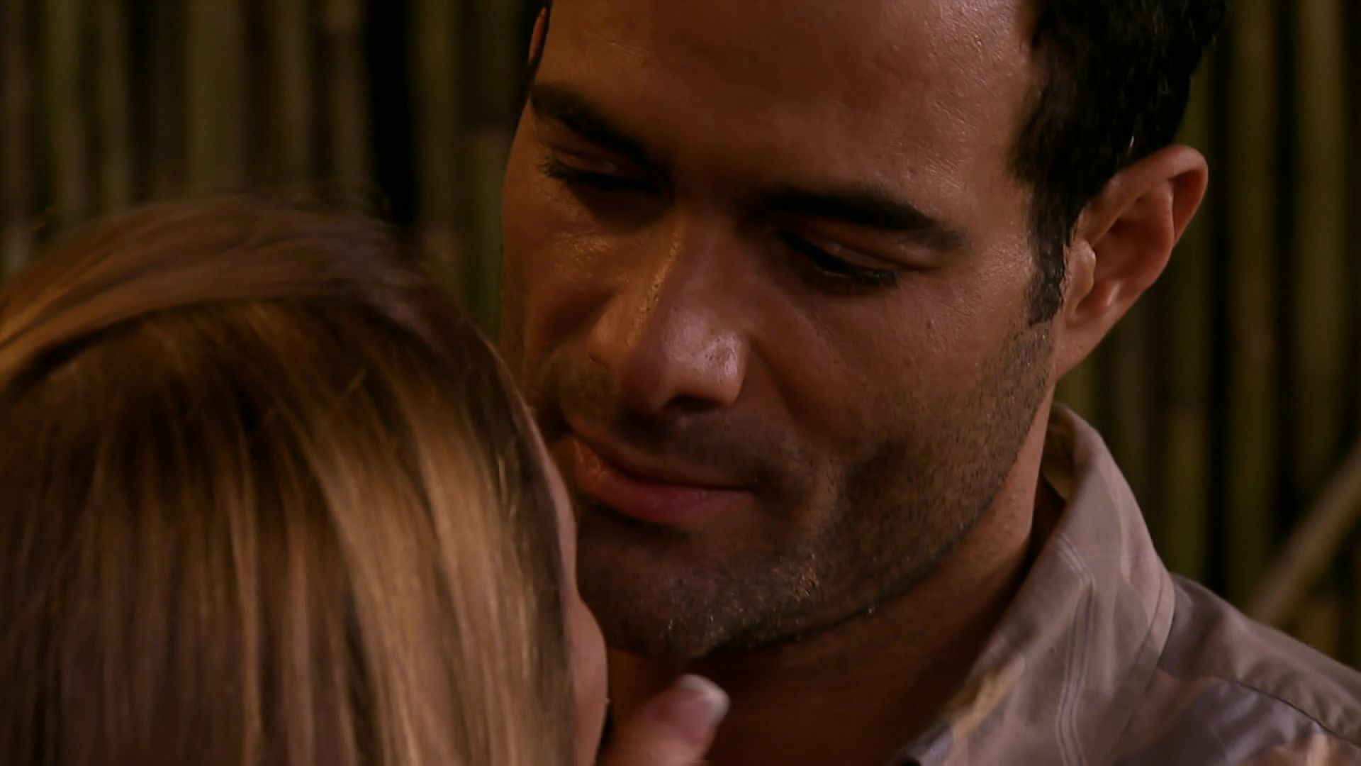 Luis Roberto Guzmán como José Luiz em O Que A Vida Me Roubou (Reprodução / Televisa)
