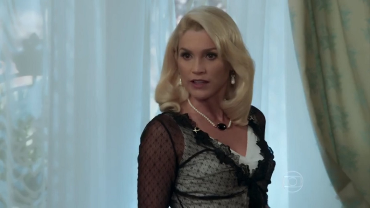 Sandra (Flávia Alessandra), de Êta Mundo Bom!