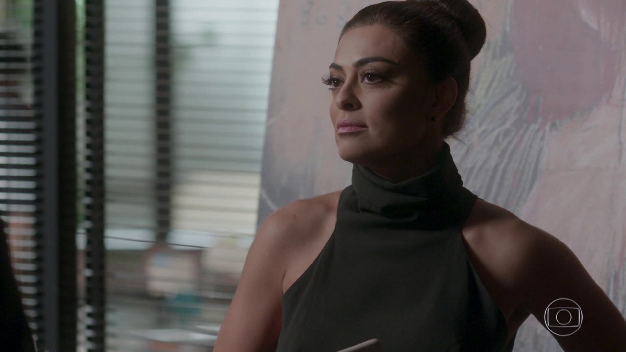 Carolina (Juliana Paes) em Totalmente Demais