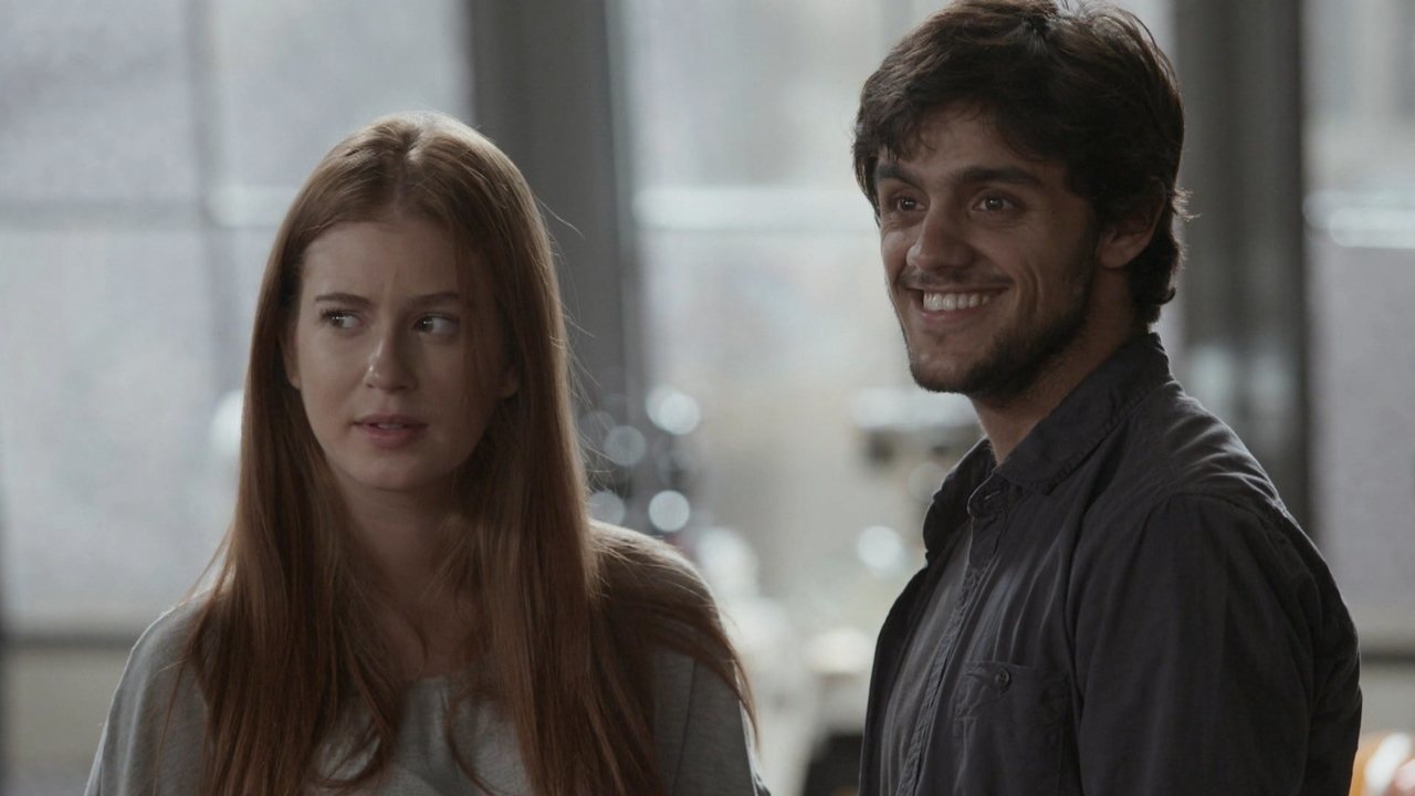 Eliza (Marina Ruy Barbosa) e Jonatas (Felipe Simas) em Totalmente Demais