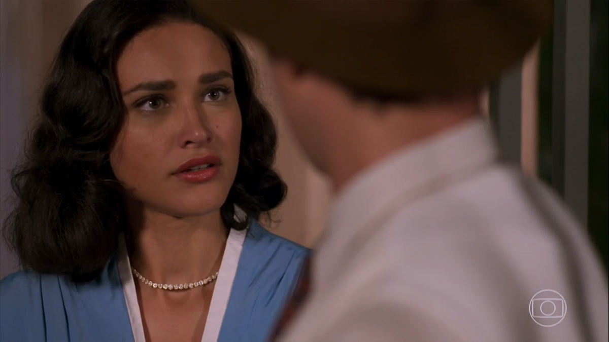 Filomena (Débora Nascimento) e Candinho (Sergio Guizé) em Êta Mundo Bom!