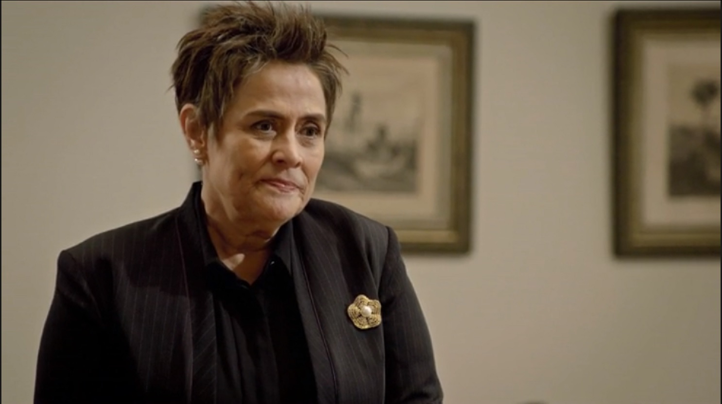 Glória (Nina de Pádua) em Apocalipse