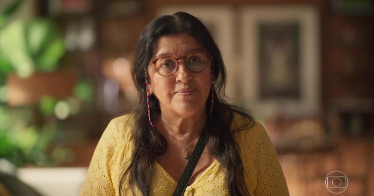 Lurdes (Regina Casé) de Amor de Mãe