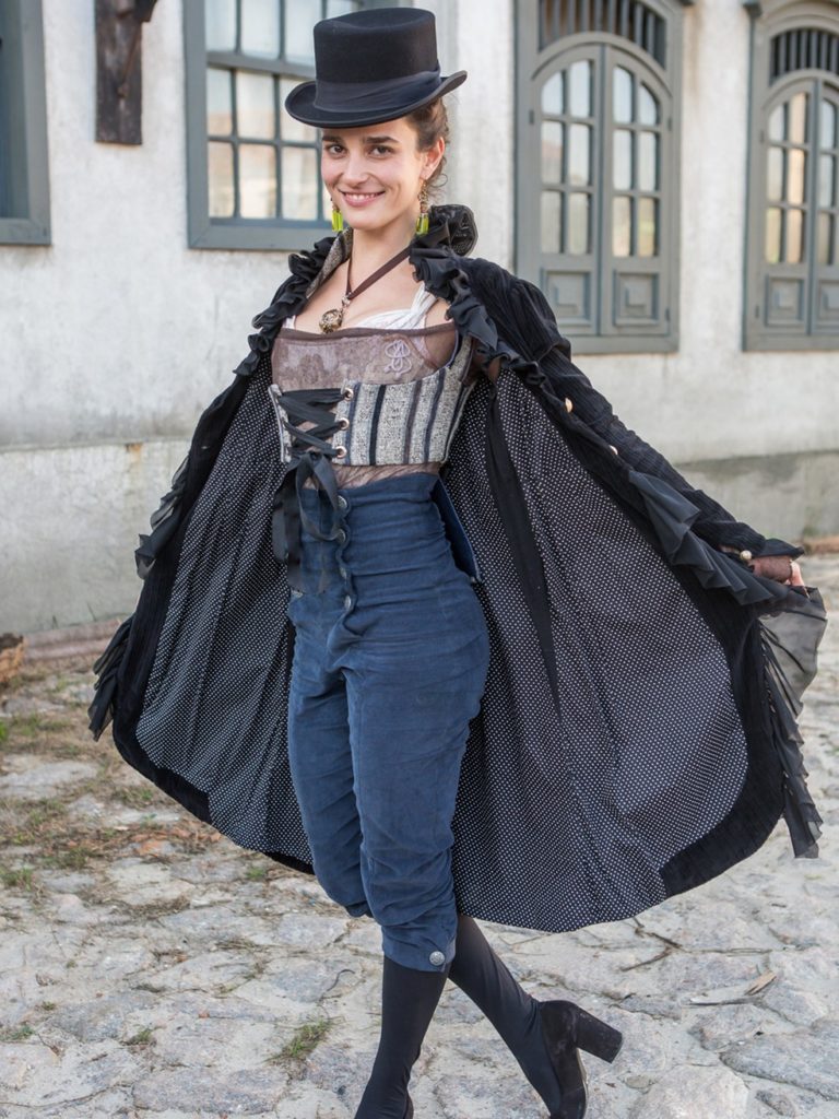 Priscila Steinman como Isaura em Novo Mundo