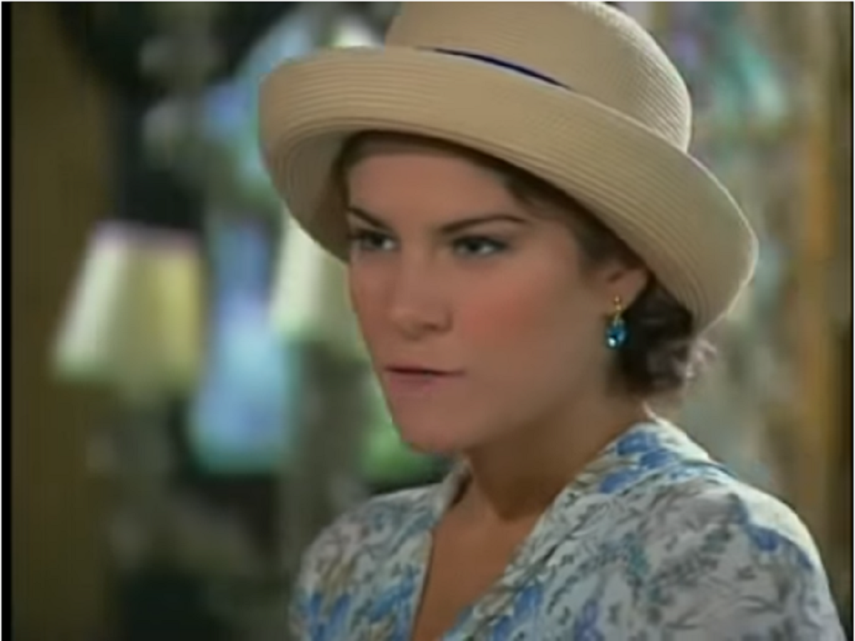Olga (Priscila Fantin) em Chocolate com Pimenta