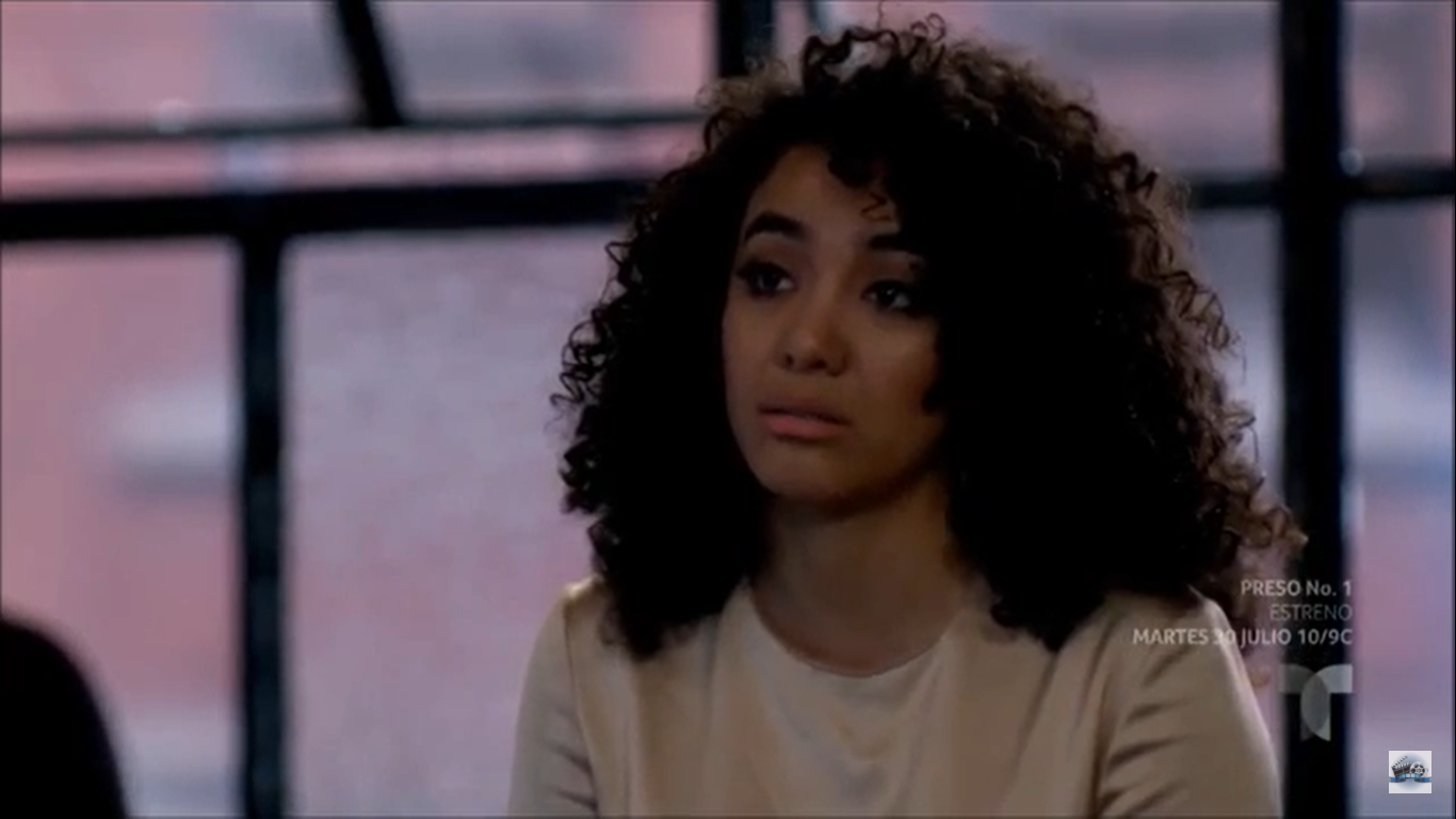 Elyfer Torres como Betty em Betty, a Feia em Nova York (Reprodução / YouTube)