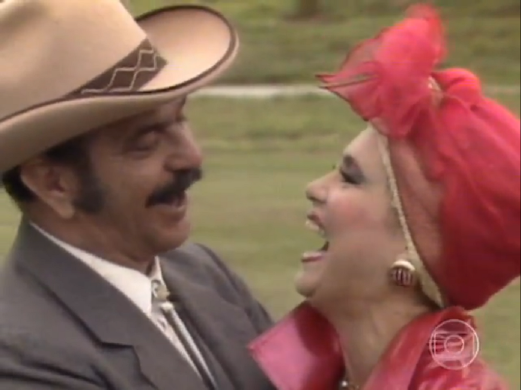 Sinhozinho Malta (Lima Duarte) e Porcina (Regina Duarte) em Roque Santeiro